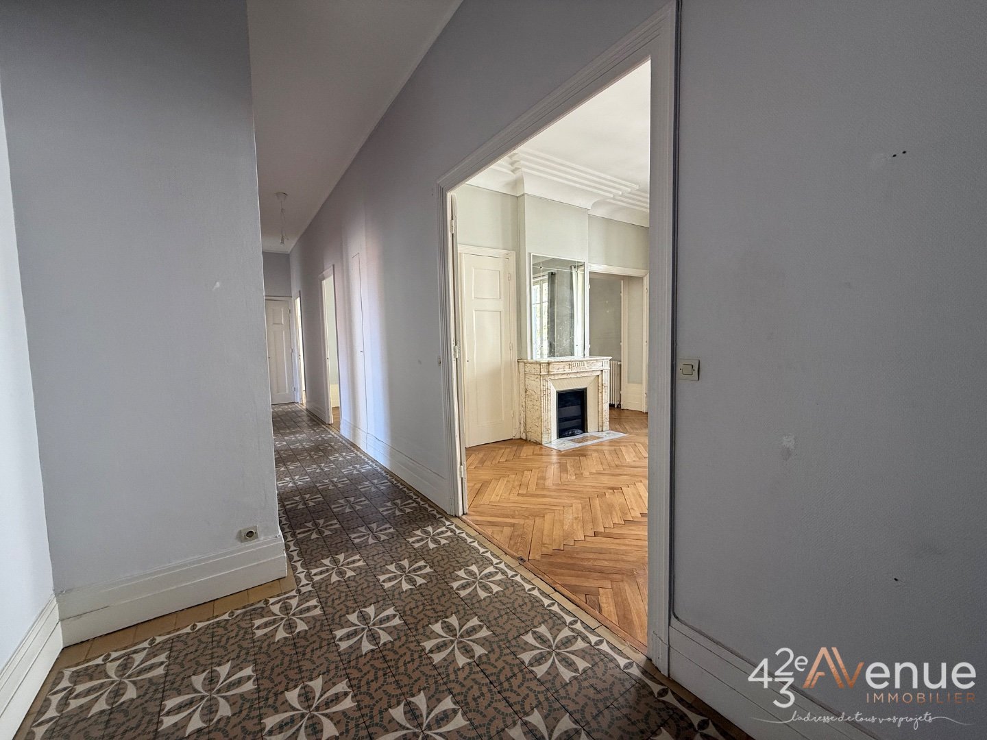 Agence immobilière de 42EME AVENUE