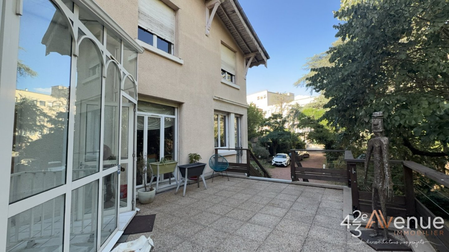 Agence immobilière de 42EME AVENUE