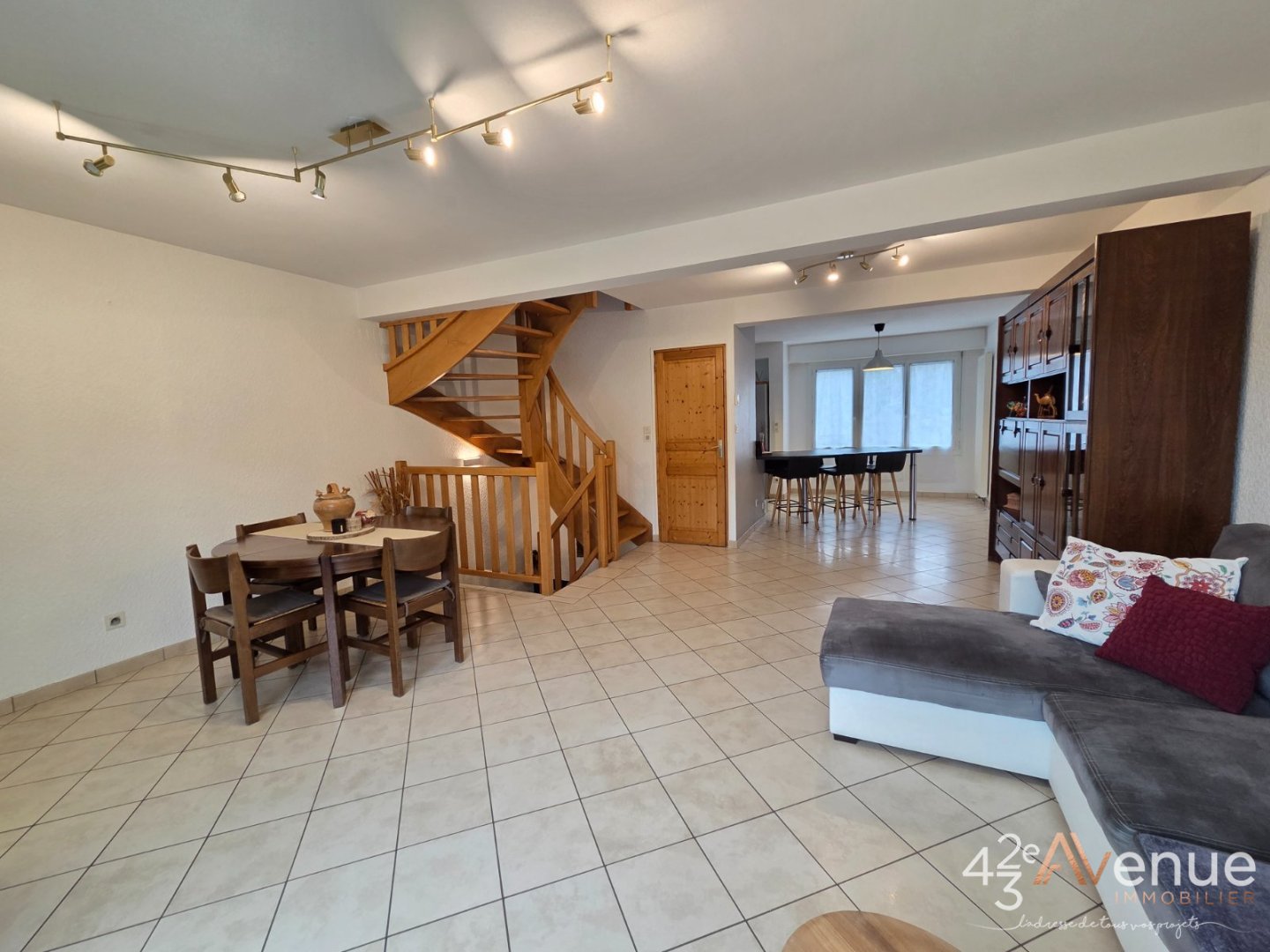 Agence immobilière de 42EME AVENUE