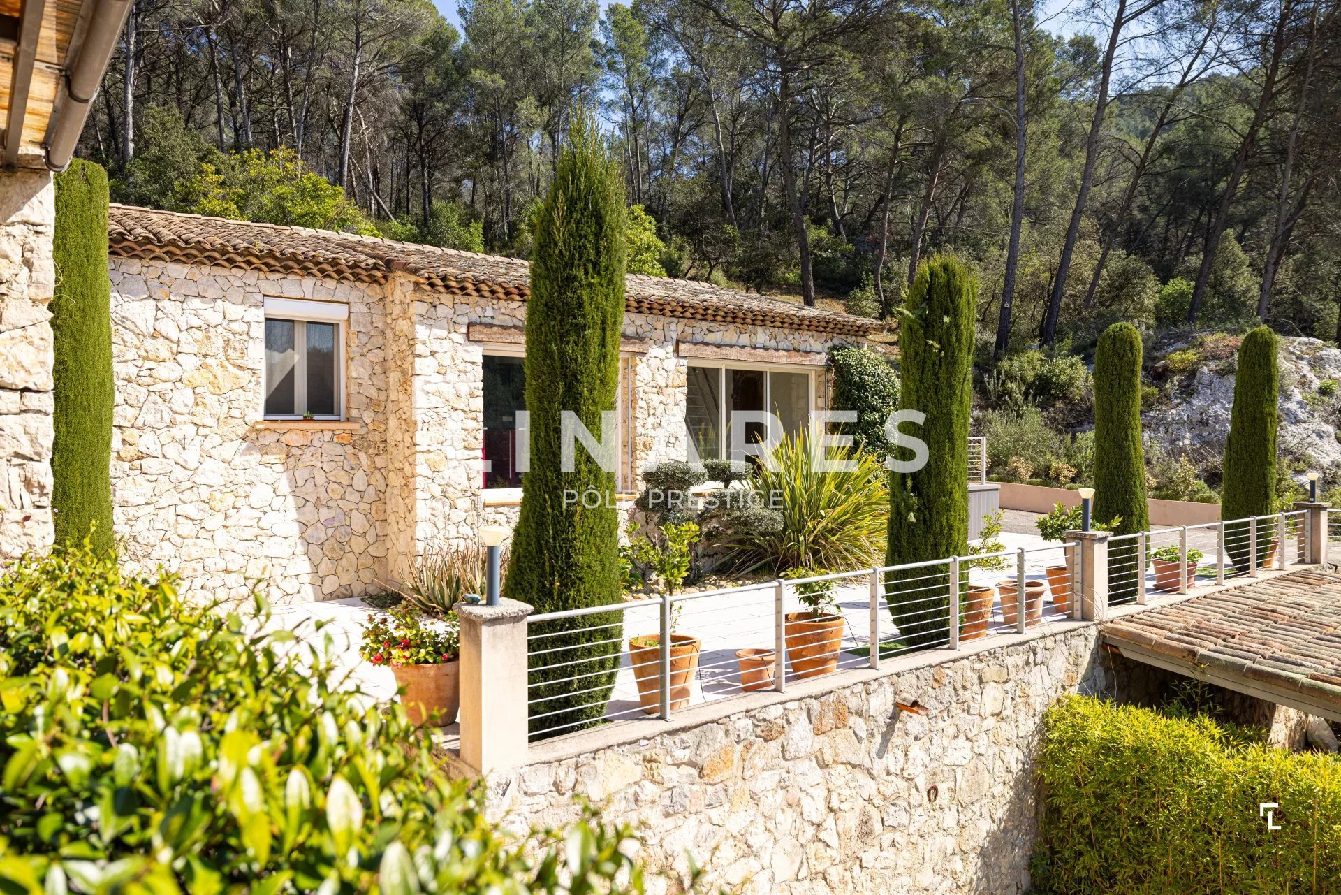Agence immobilière de Jenna AMSELLLEM
