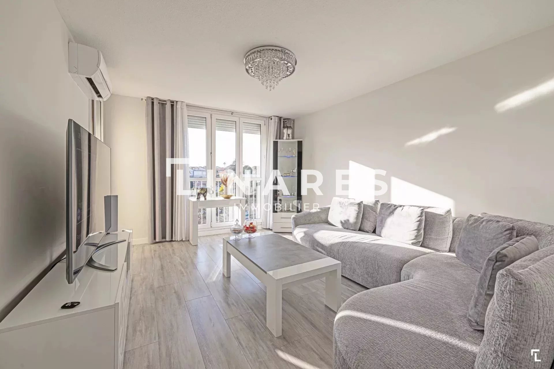 Agence immobilière de Jenna AMSELLLEM