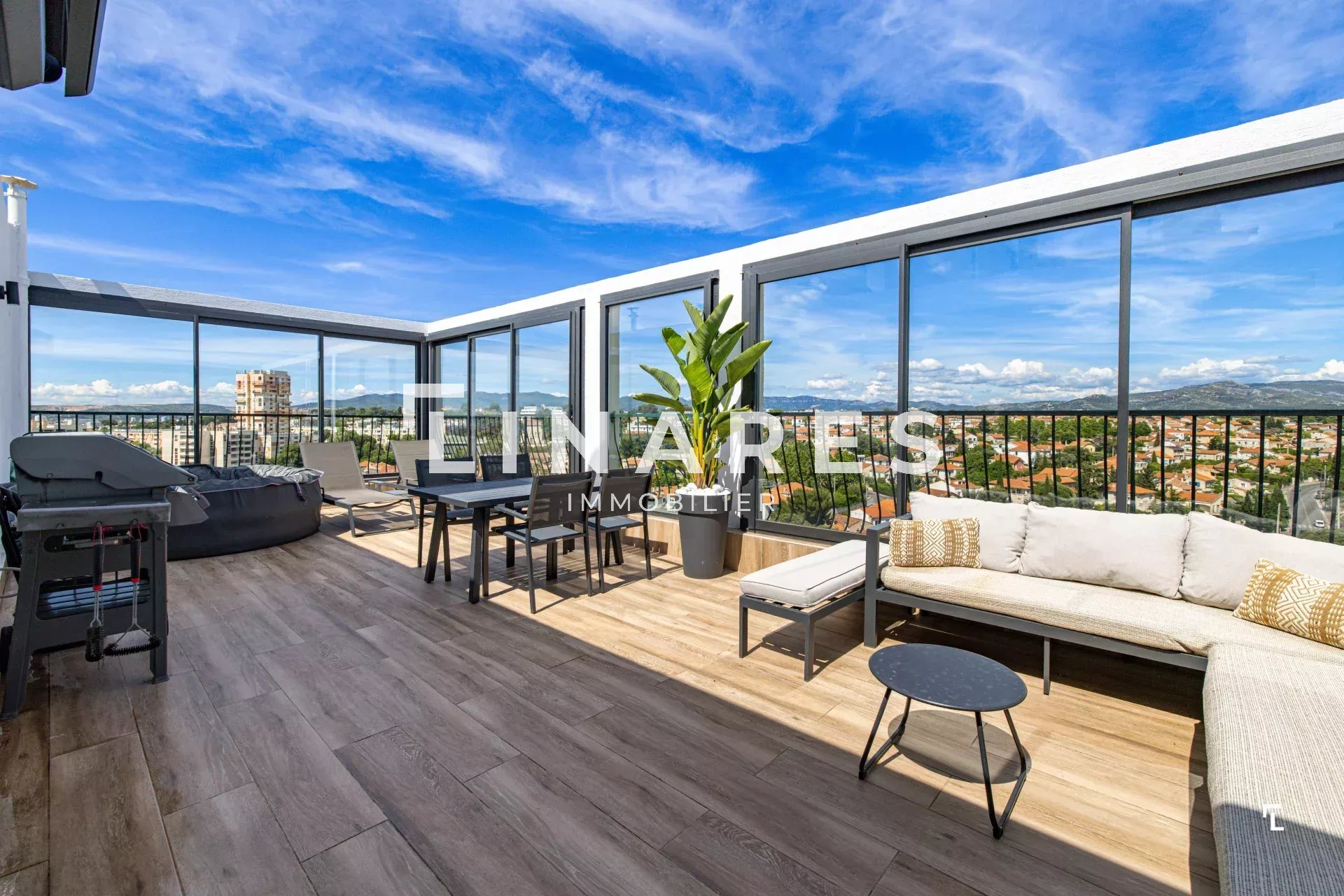 Agence immobilière de Jenna AMSELLLEM
