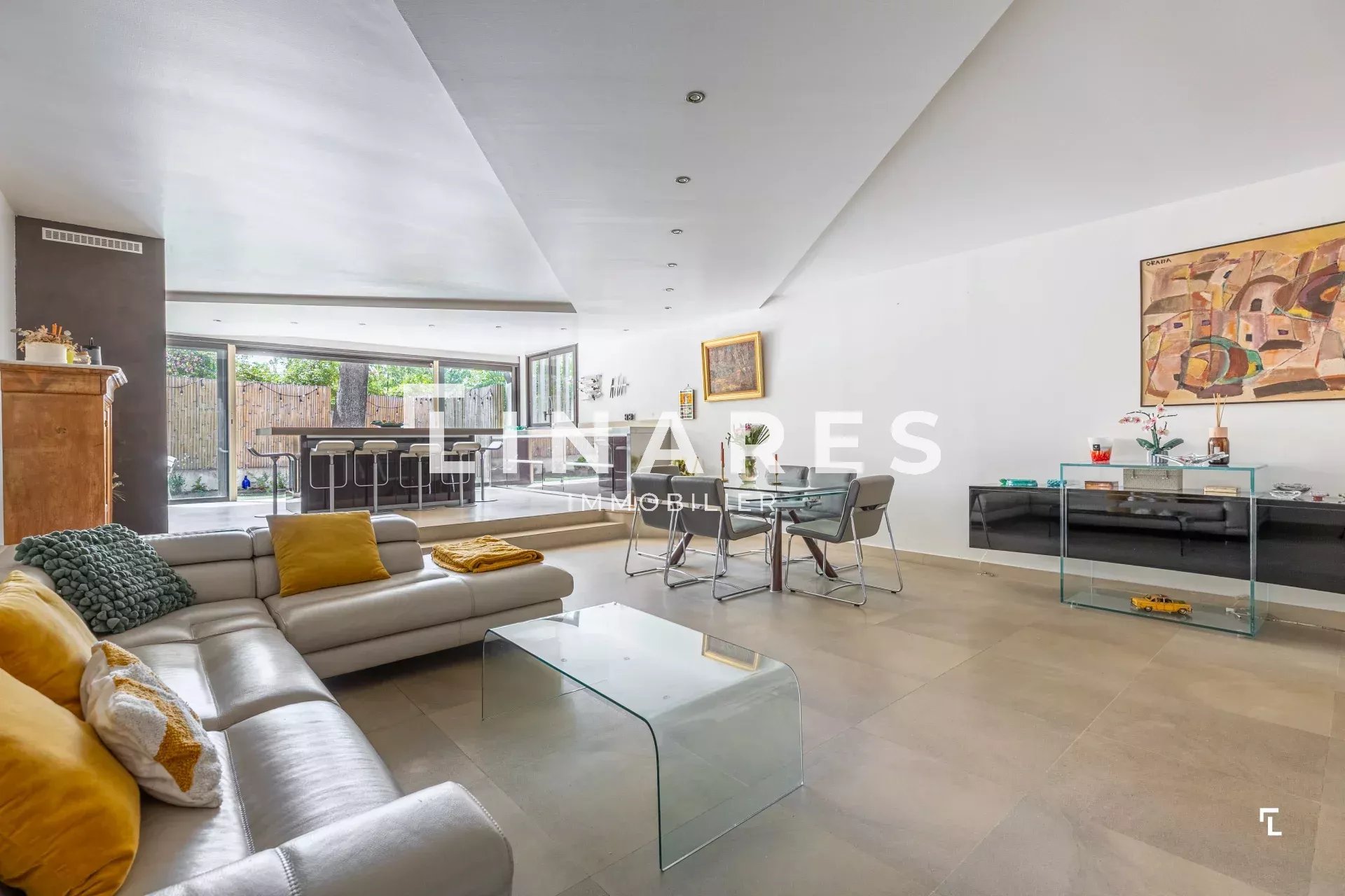 Agence immobilière de Jenna AMSELLLEM