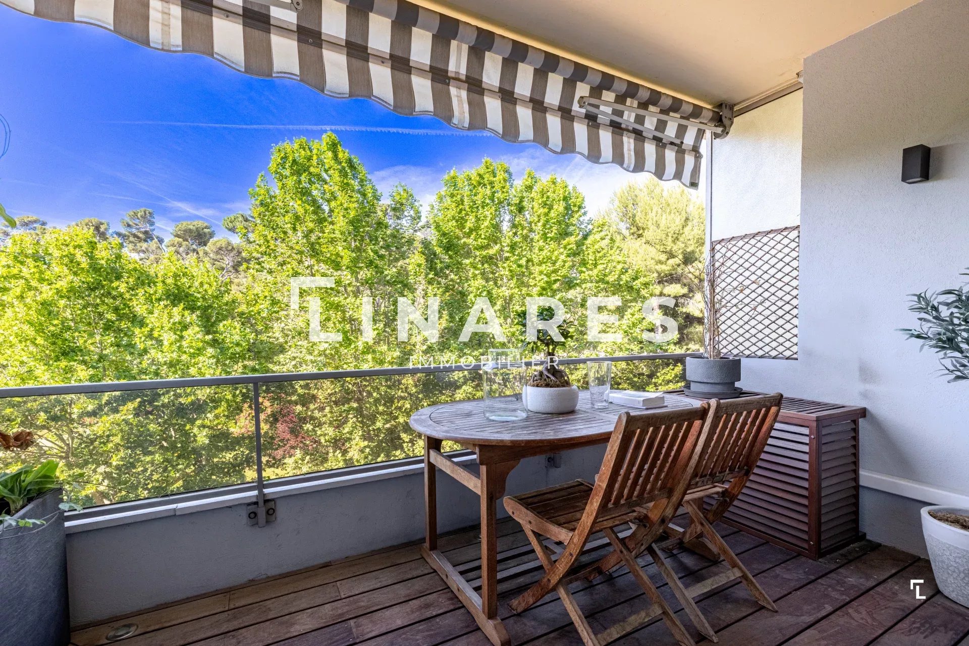 Agence immobilière de Jenna AMSELLLEM