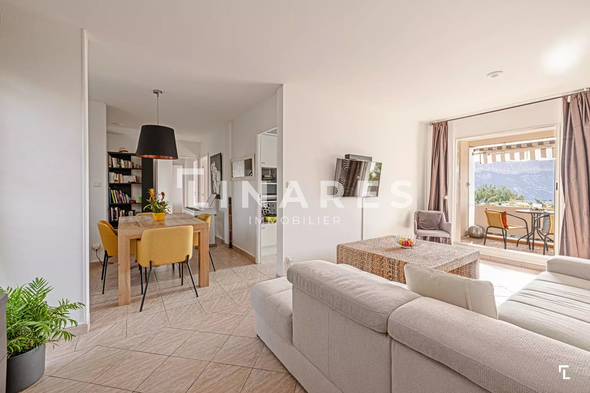 Agence immobilière de Jenna AMSELLLEM