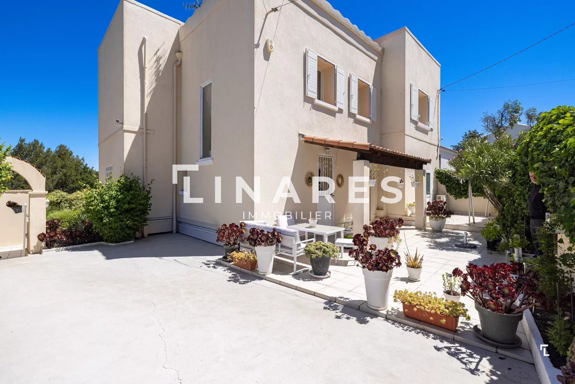 Agence immobilière de Jenna AMSELLLEM
