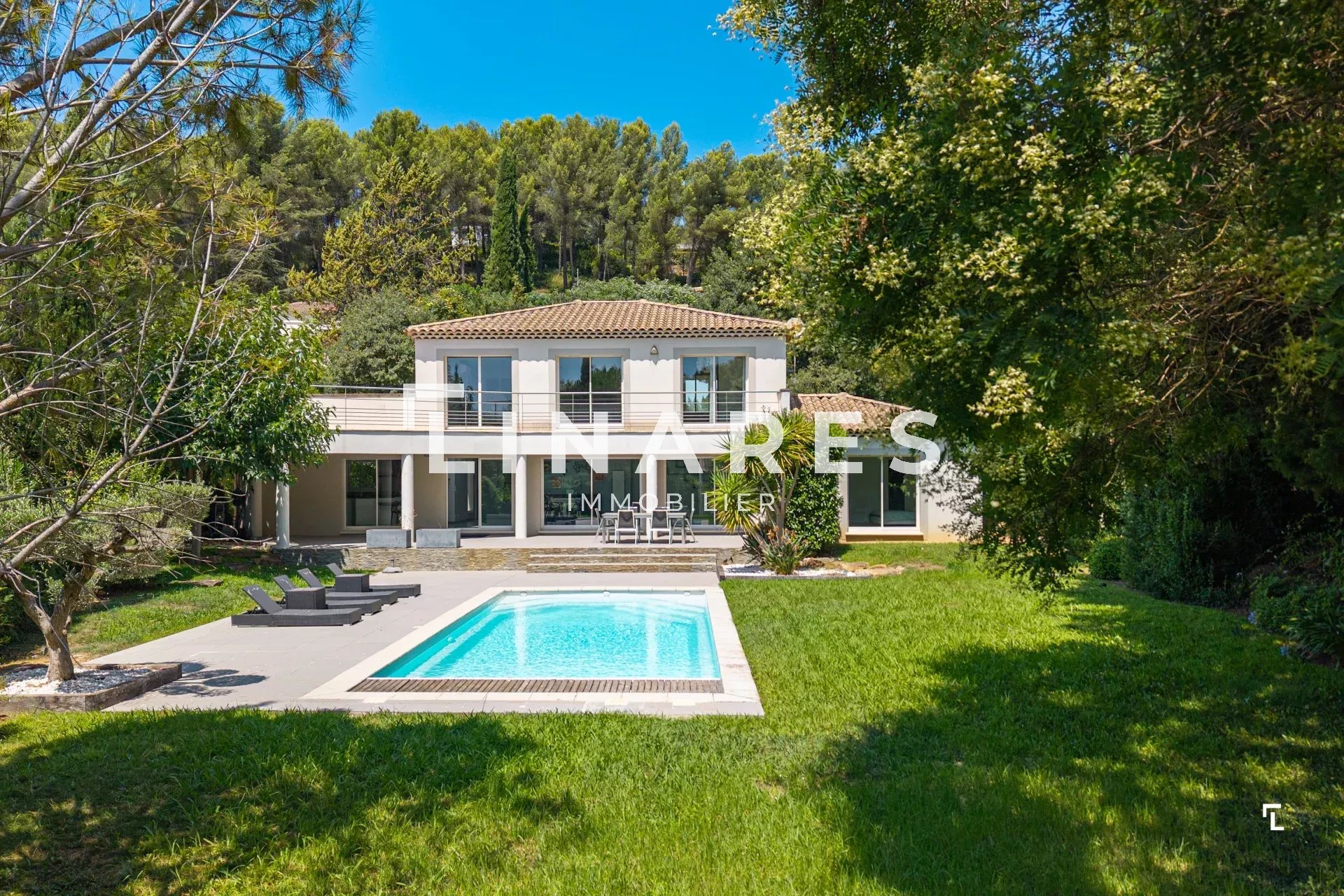 Agence immobilière de Jenna AMSELLLEM