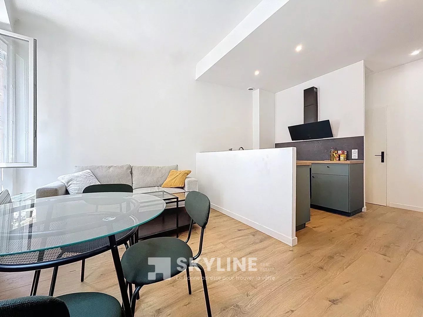 Agence immobilière de Oksana AGADADASHEVA