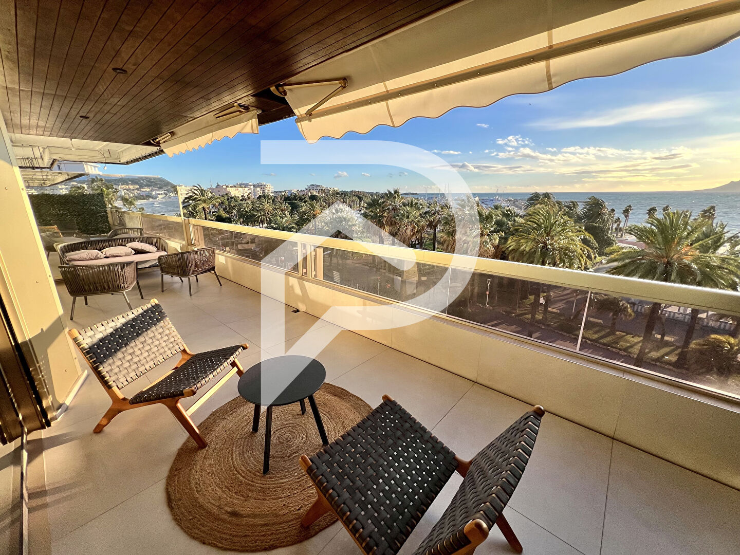 Agence immobilière de STEPHANE PLAZA IMMOBILIER CANNES POINTE CROISETTE