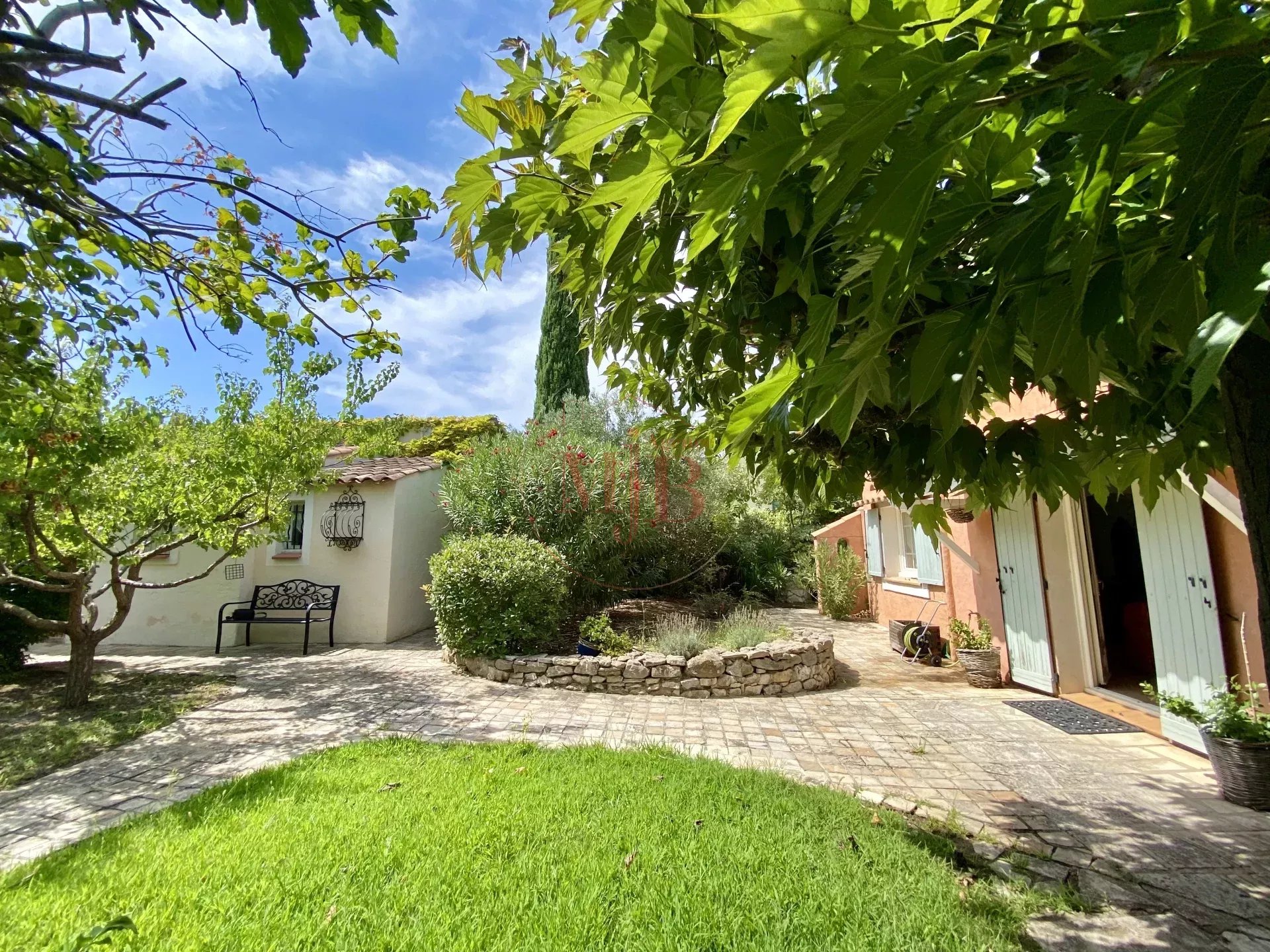 Agence immobilière de AGENCE MJB