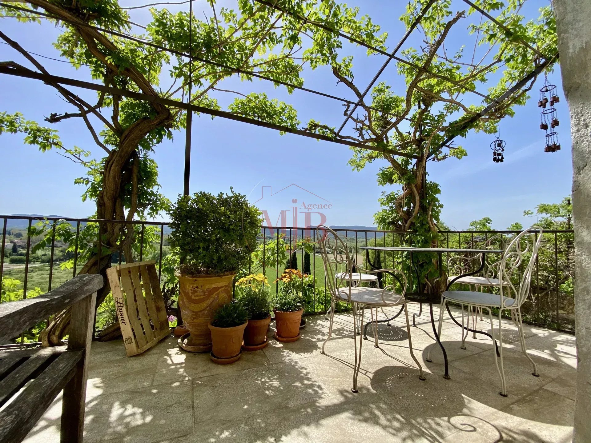 Agence immobilière de AGENCE MJB