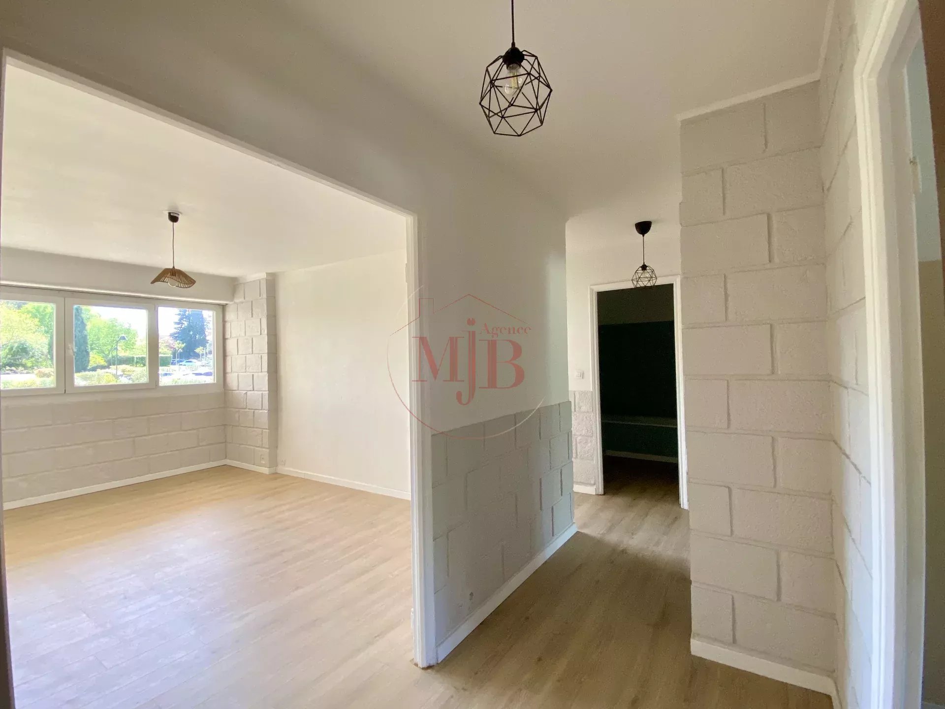 Agence immobilière de AGENCE MJB