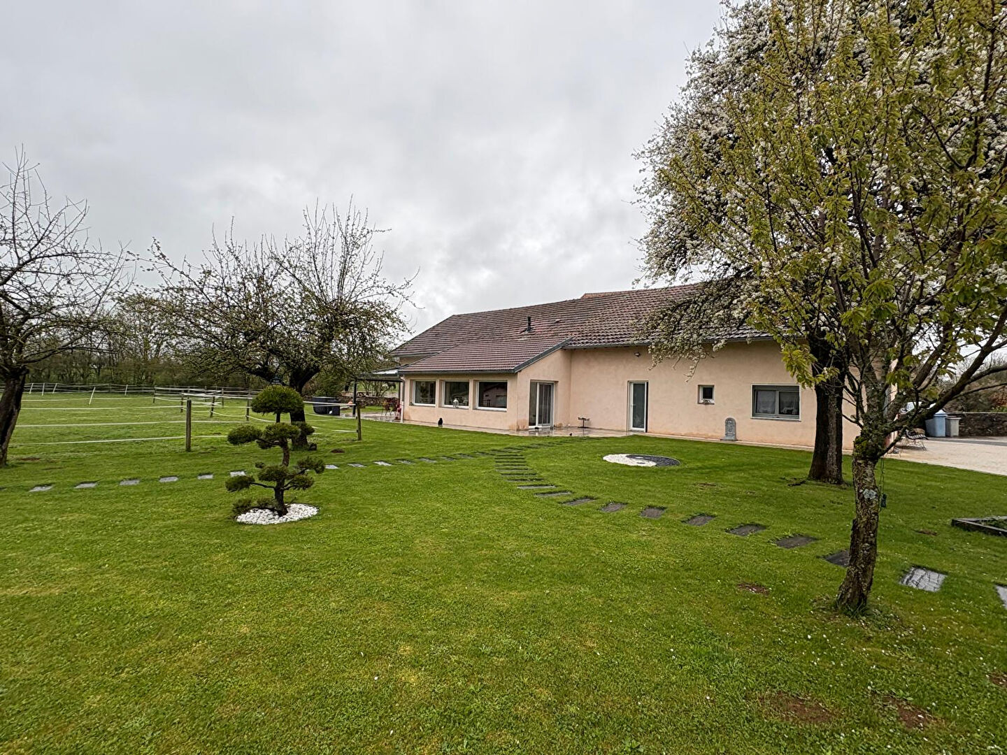 Agence immobilière de Elysa BURRI - Agent Commercial