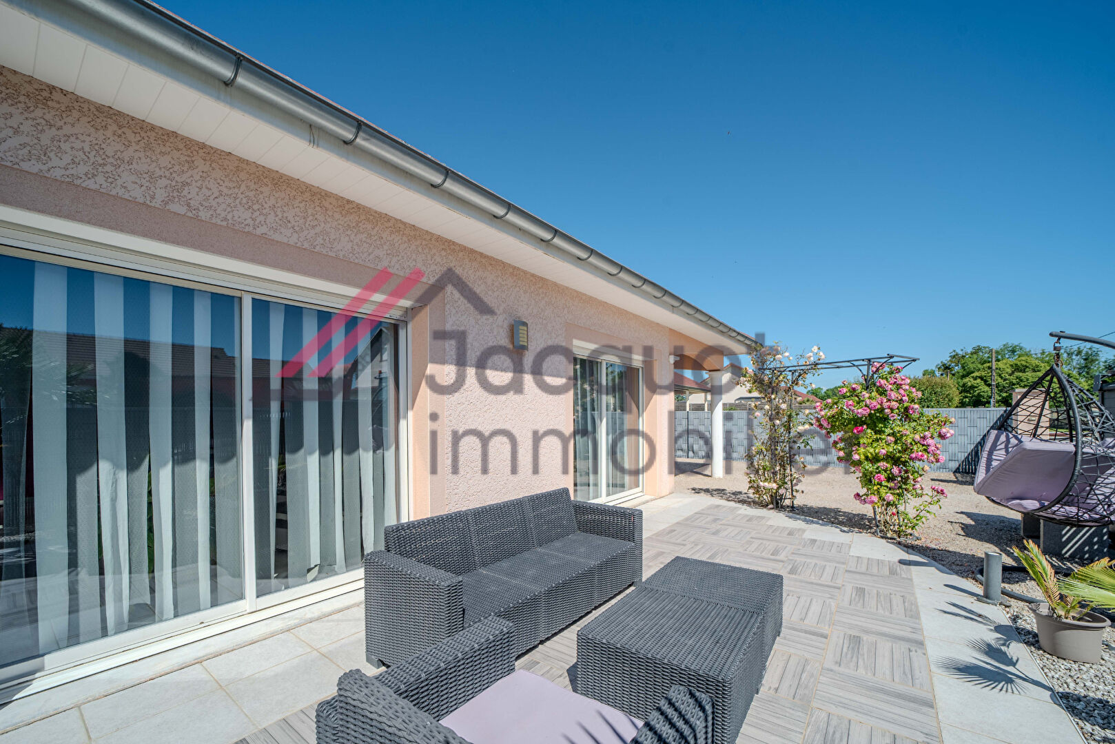 Agence immobilière de Elysa BURRI - Agent Commercial