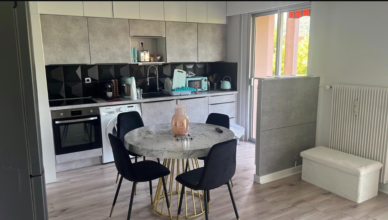 Agence immobilière de Elysa BURRI - Agent Commercial