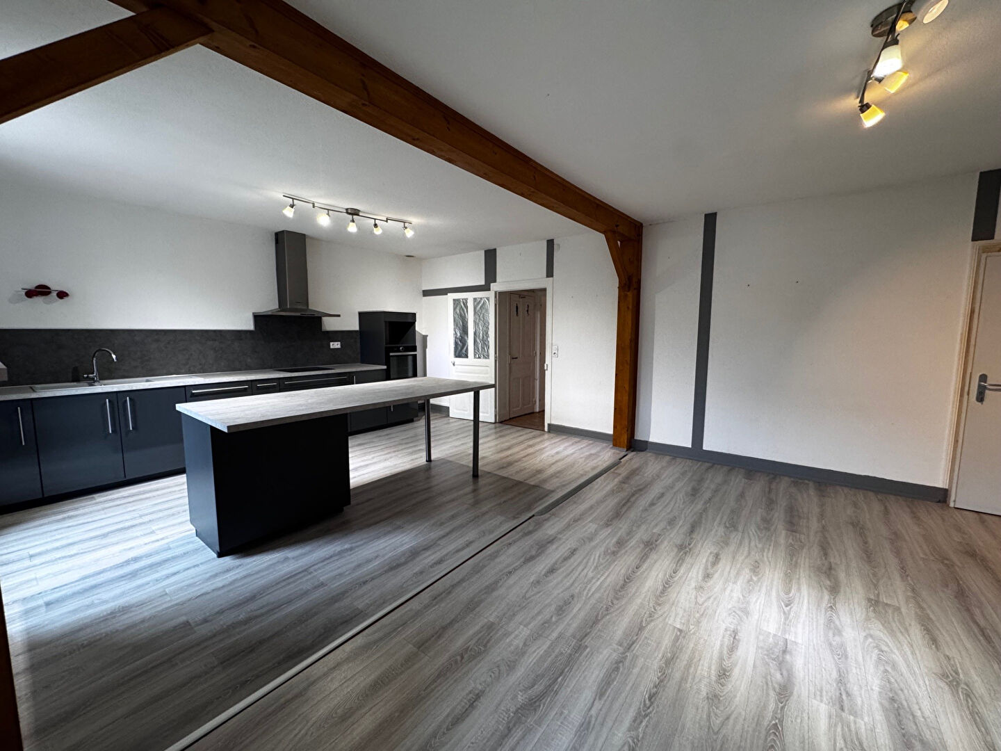 Agence immobilière de Elysa BURRI - Agent Commercial