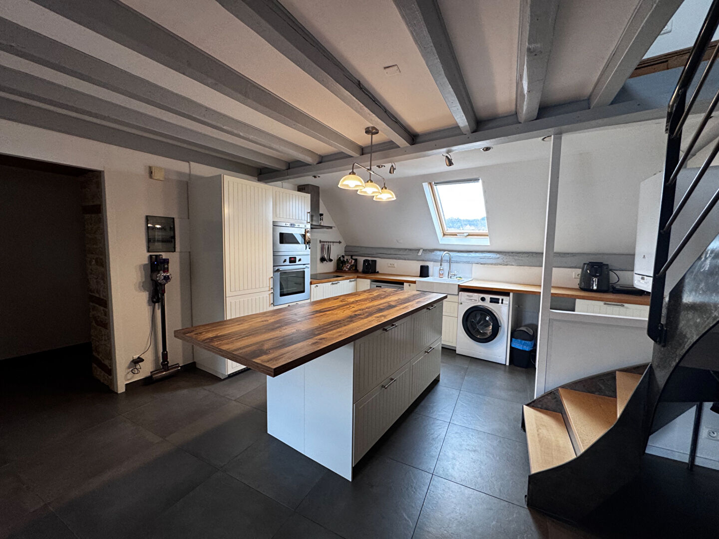 Agence immobilière de Elysa BURRI - Agent Commercial