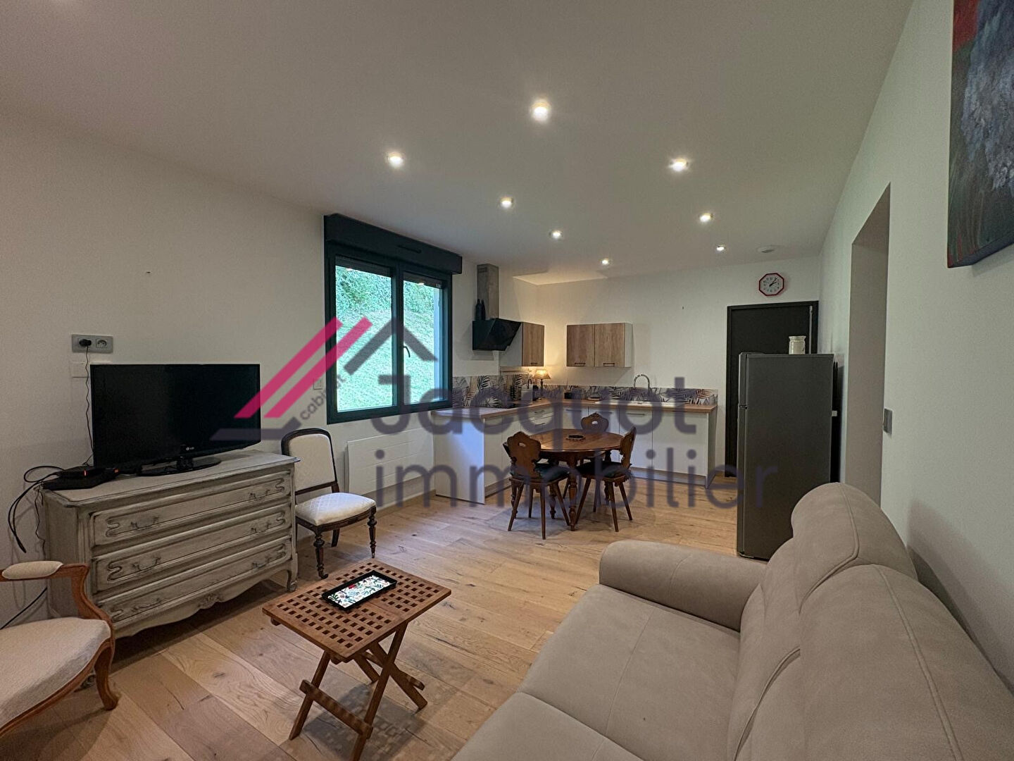 Agence immobilière de Elysa BURRI - Agent Commercial