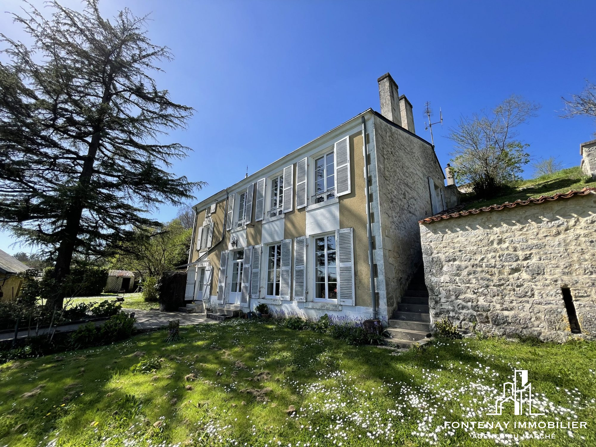 Agence immobilière de DRUJON D'ASTROS Christophe