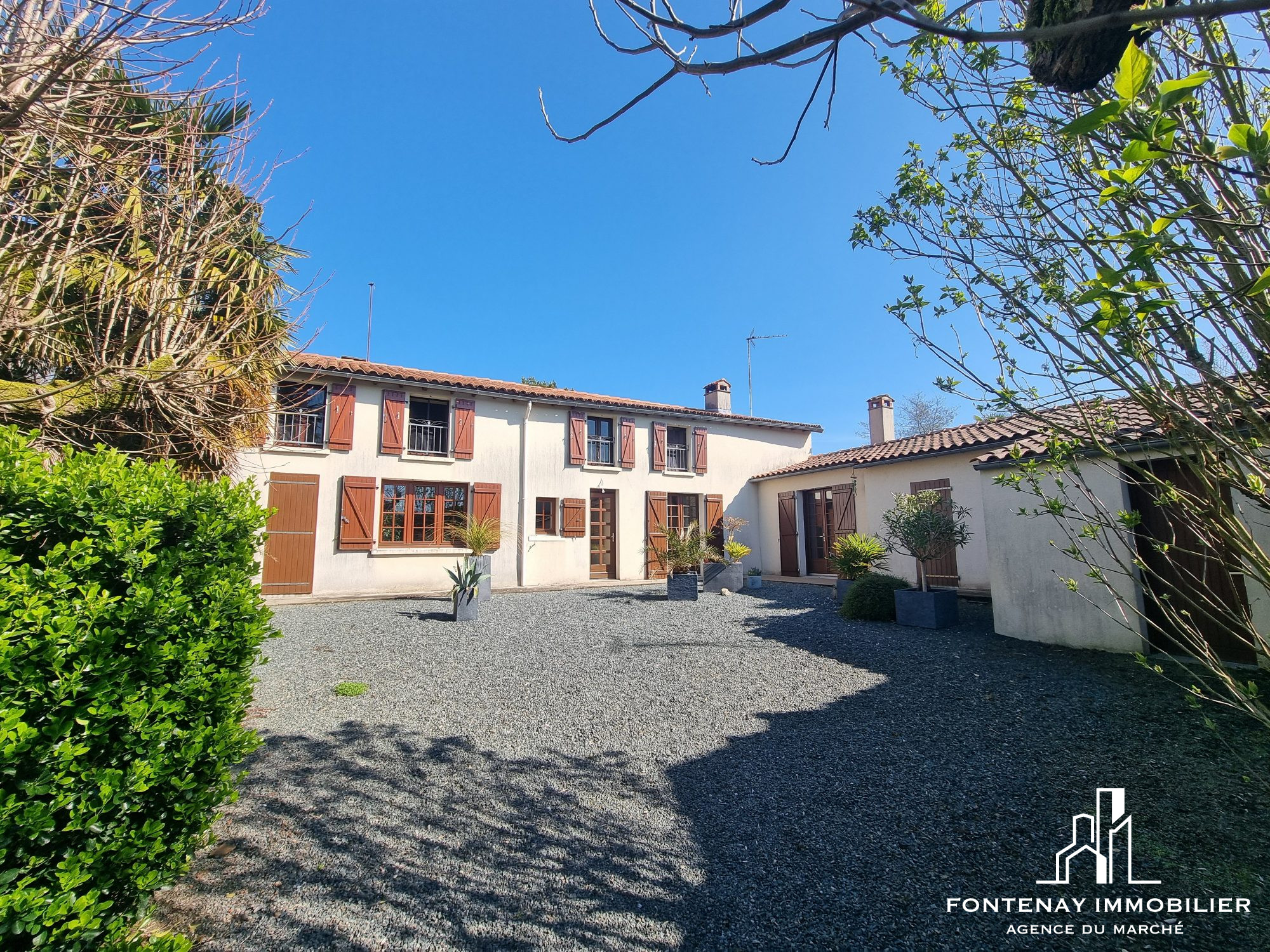 Agence immobilière de DRUJON D'ASTROS Christophe