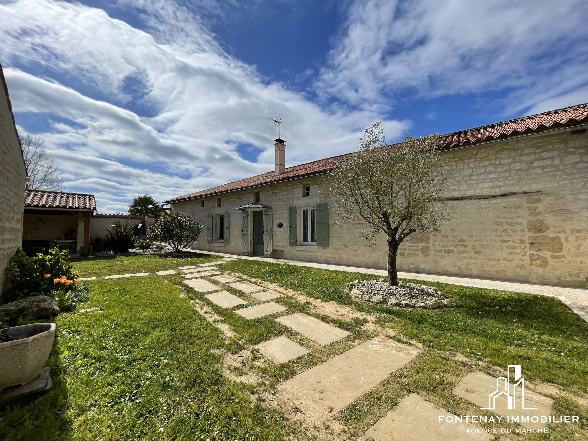 Agence immobilière de DRUJON D'ASTROS Christophe