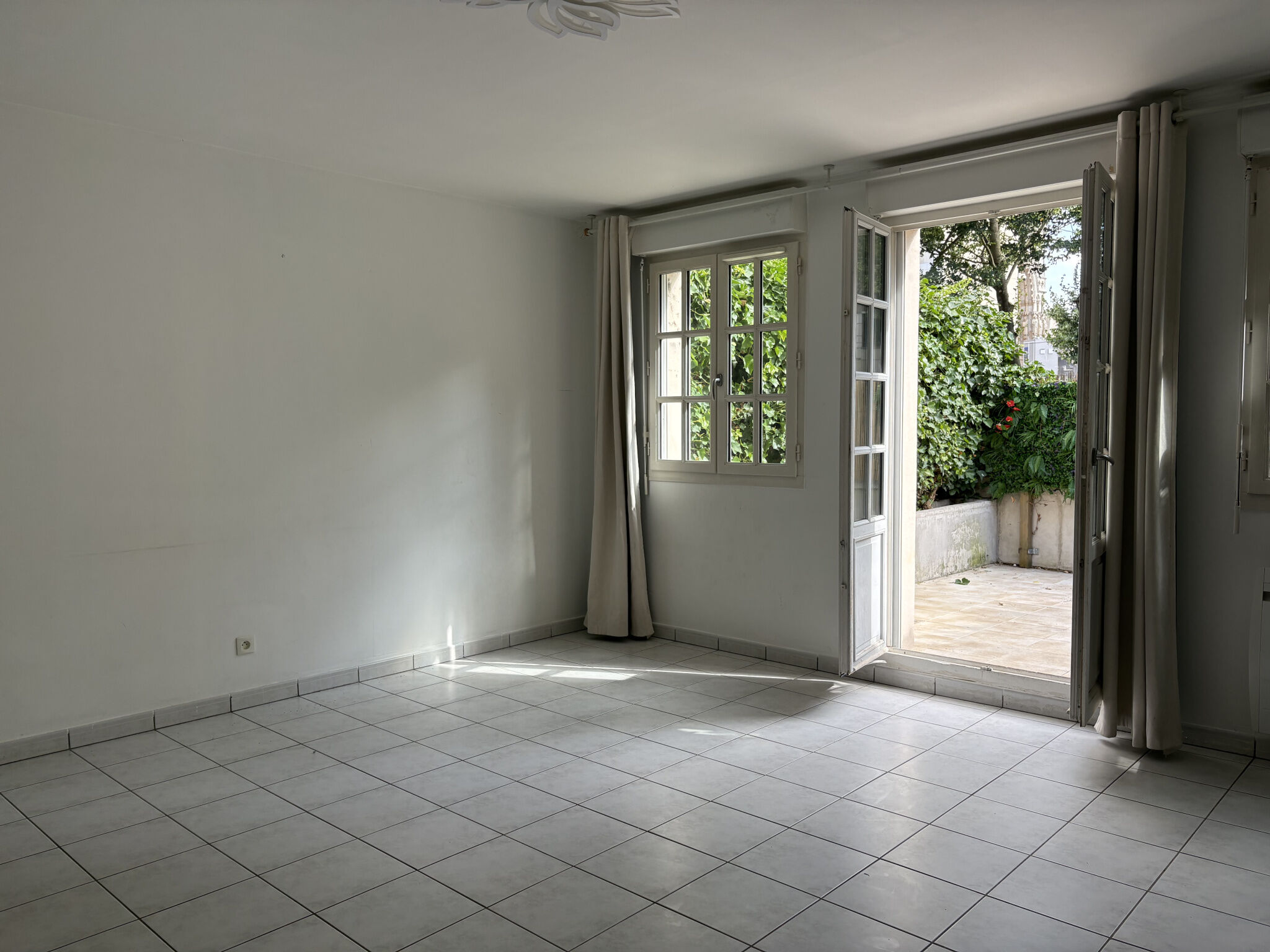 Agence immobilière de CABINET D'HAUTEFEUILLE