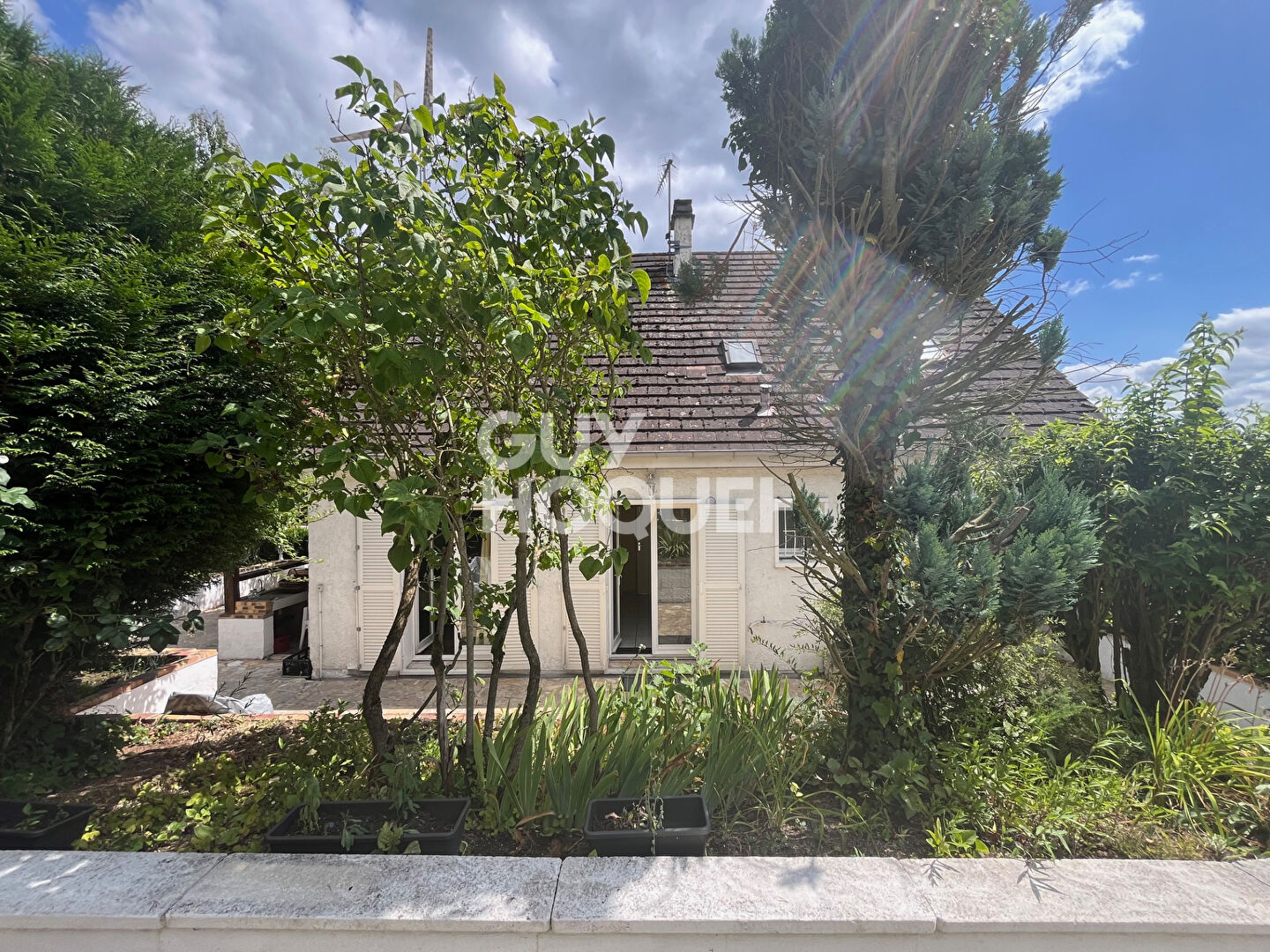 Agence immobilière de GUY HOQUET LACROIX SAINT OUEN