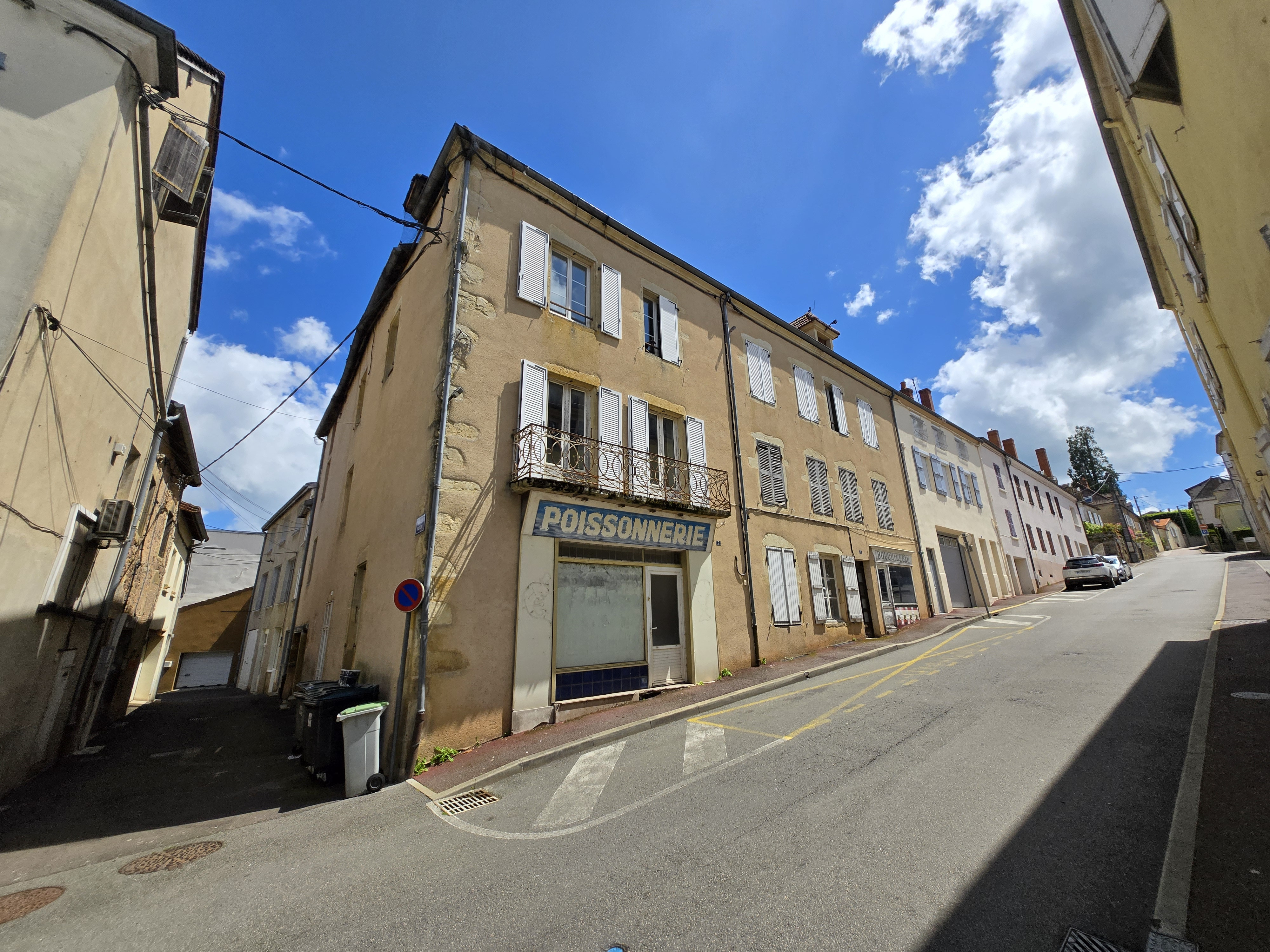 vente immeuble 71800 La Clayette