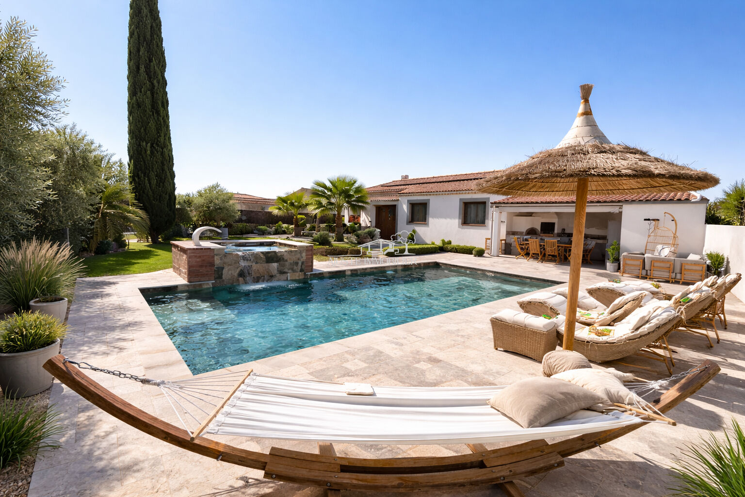 Agence immobilière de AJUSTE IMMOBILIER