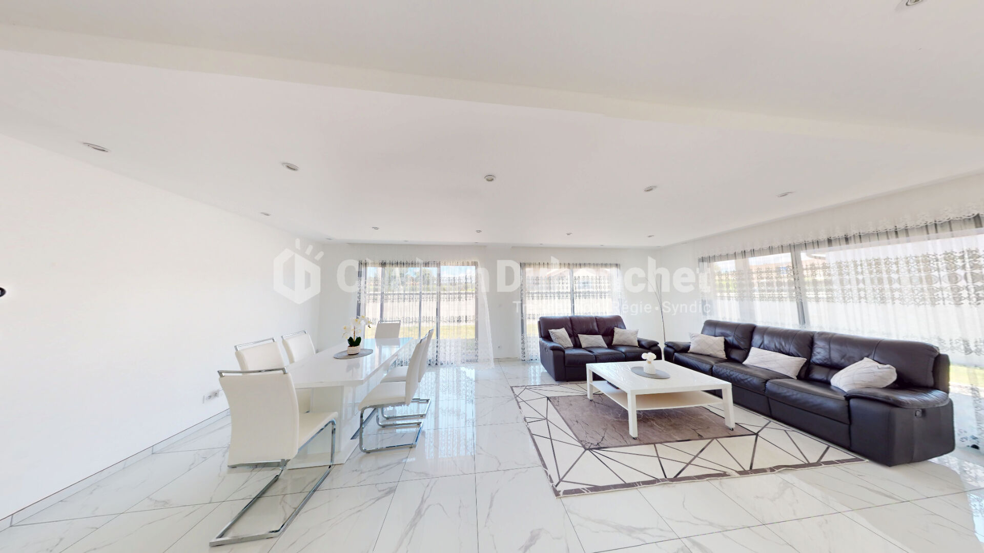 Agence immobilière de COMBE Aurélien - Agent Commercial