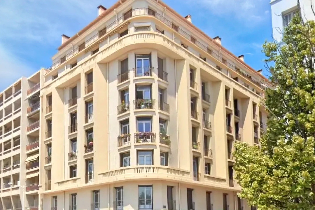 Agence immobilière de BARRESI IMMOBILIER 