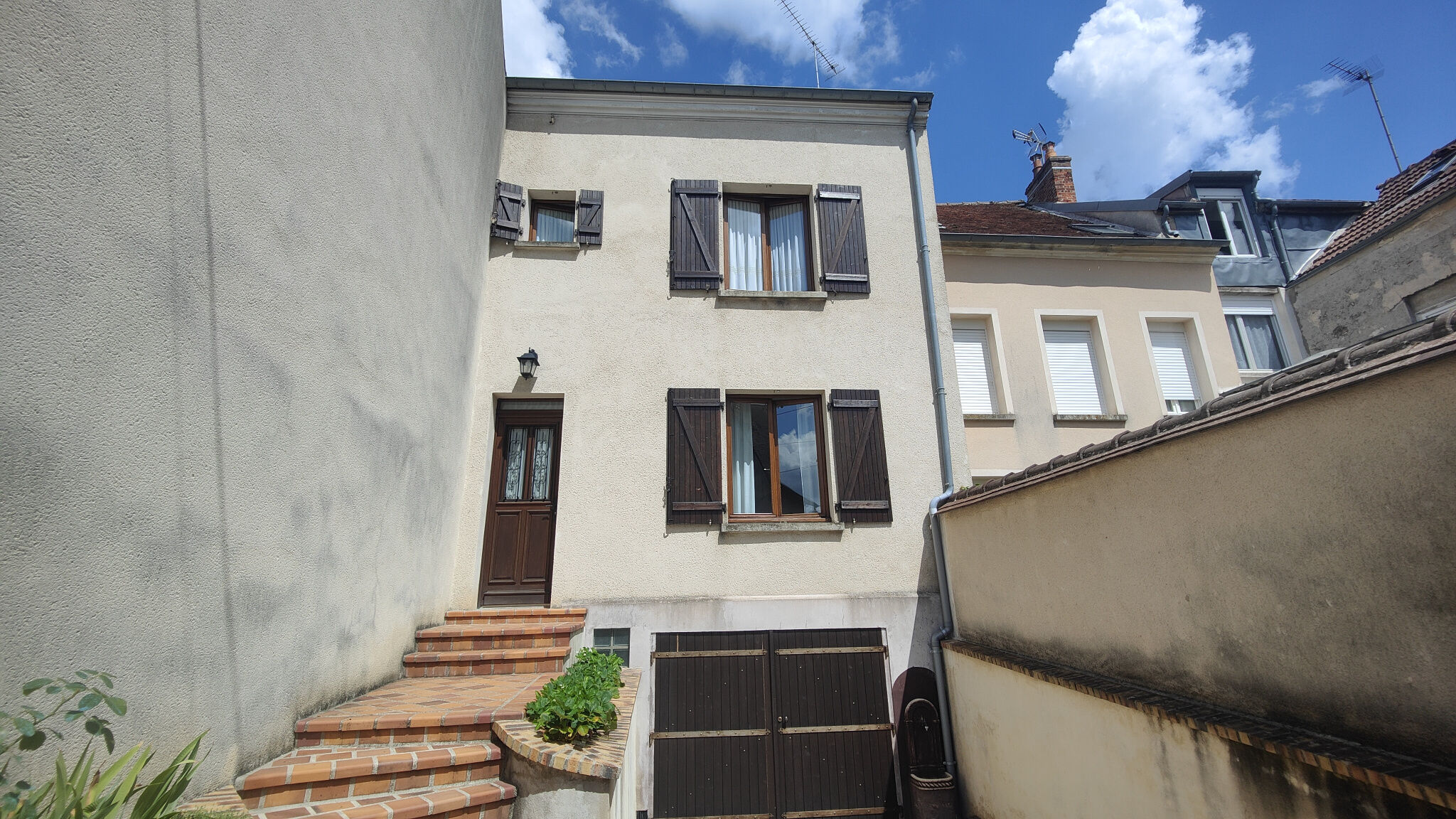 Agence immobilière de CLINI Tony