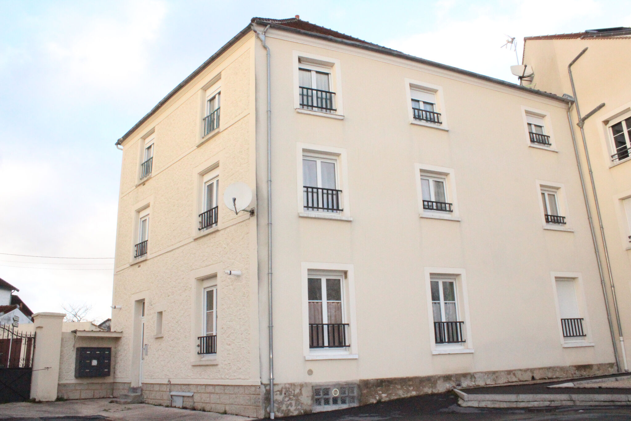 Agence immobilière de CLINI Tony