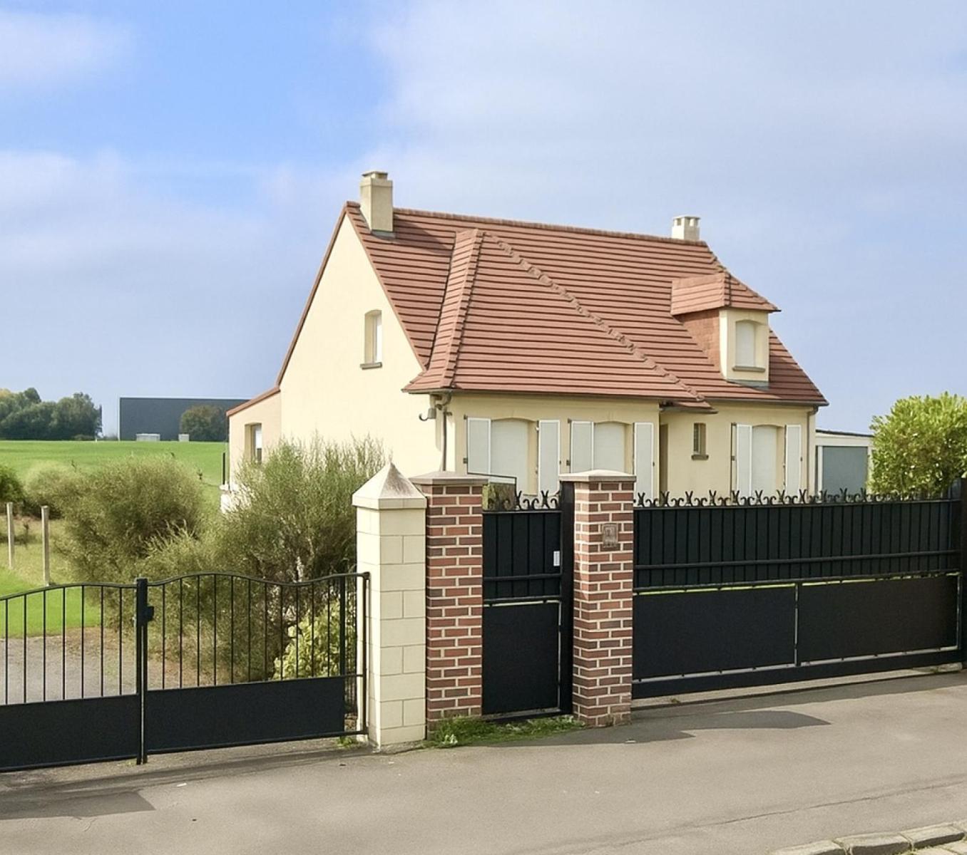 Agence immobilière de SAS LUCE DE LANCIVAL