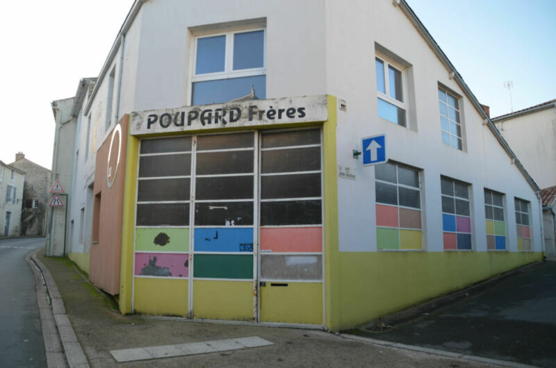 Local commercial à réhabiliter avec appartement